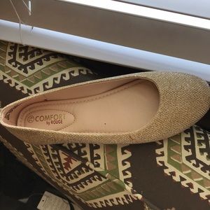 Gold flat never worn size 7.5